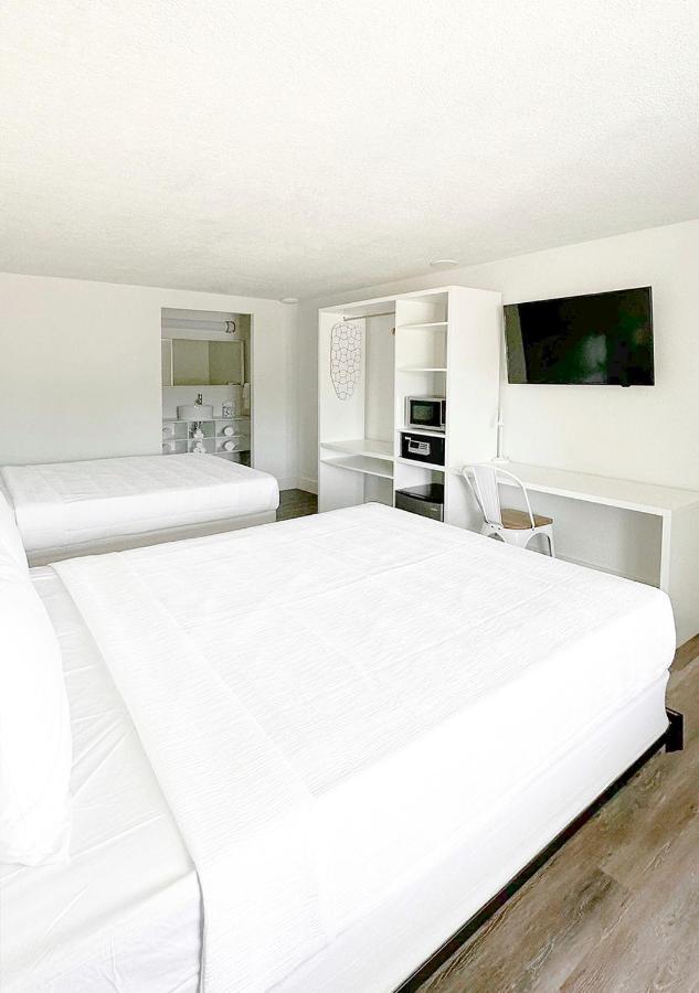 Golden Isles Inn & Suites 브런즈윅 외부 사진