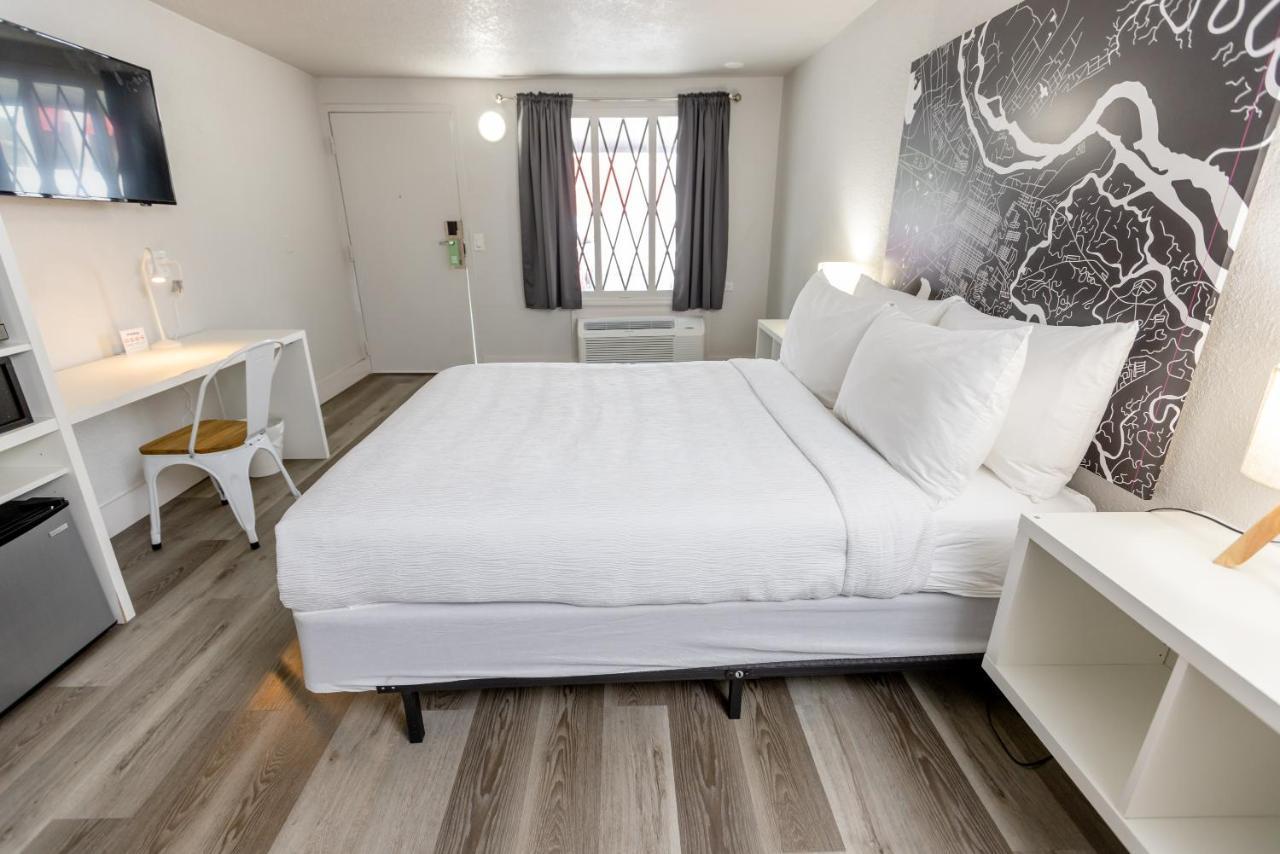 Golden Isles Inn & Suites 브런즈윅 외부 사진