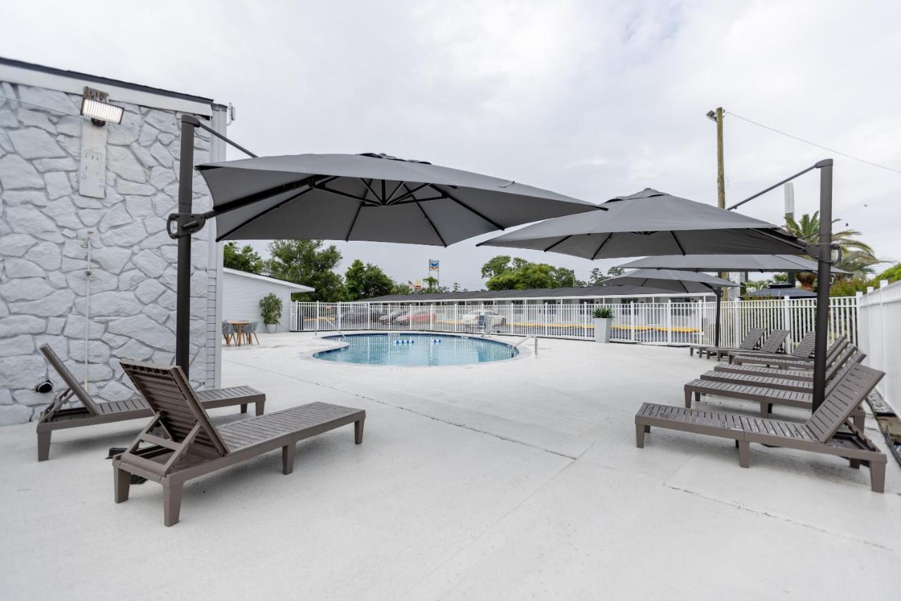Golden Isles Inn & Suites 브런즈윅 외부 사진