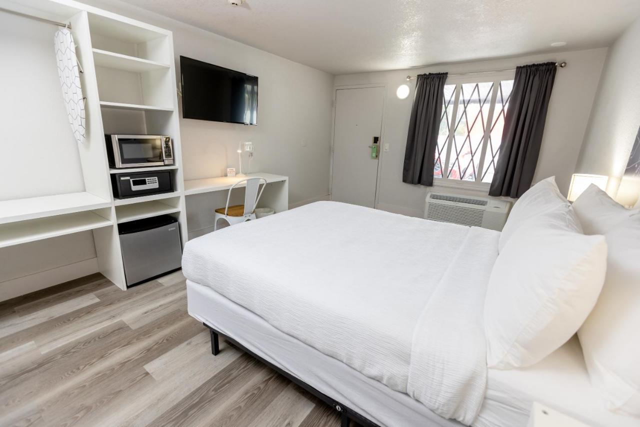 Golden Isles Inn & Suites 브런즈윅 외부 사진