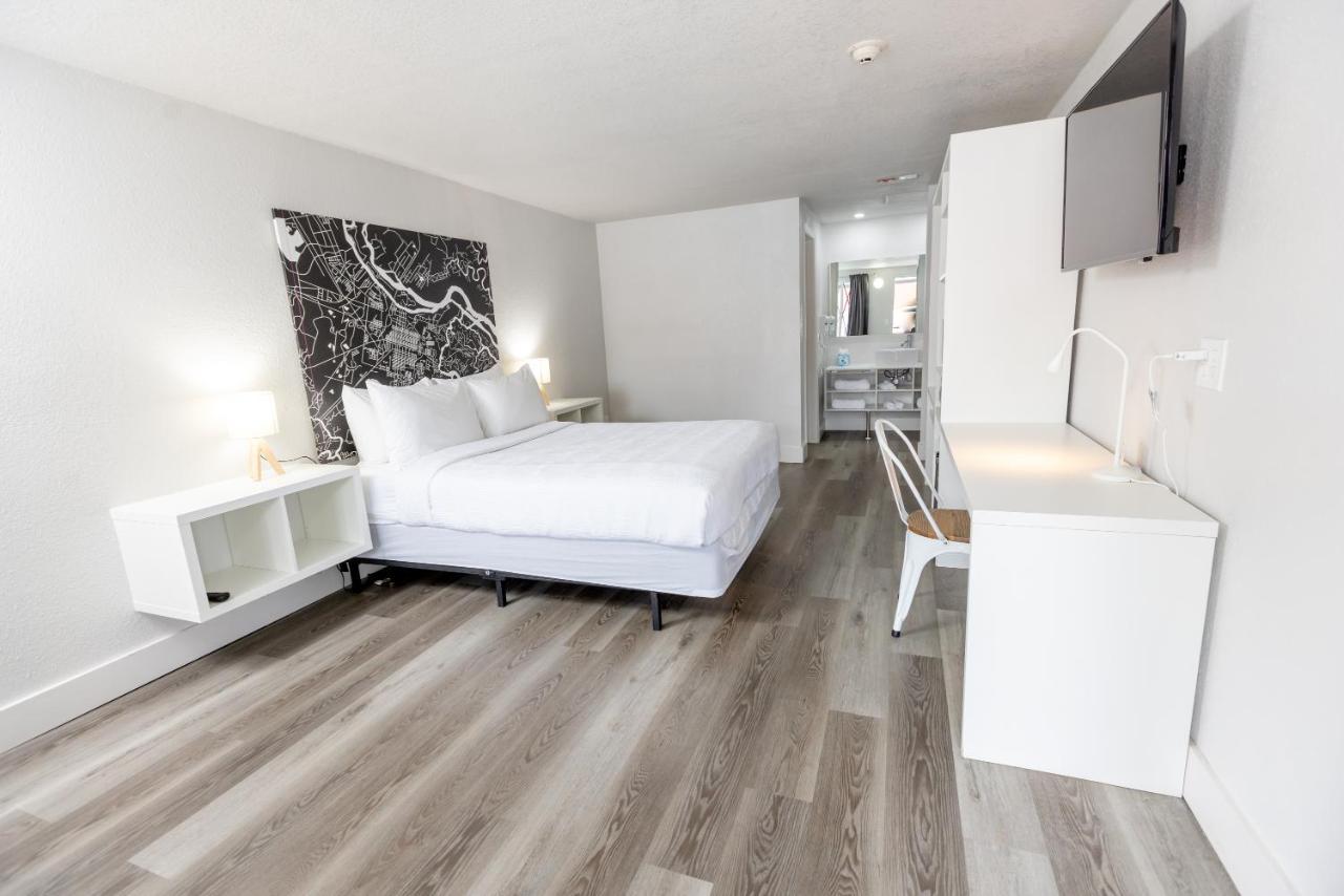 Golden Isles Inn & Suites 브런즈윅 외부 사진