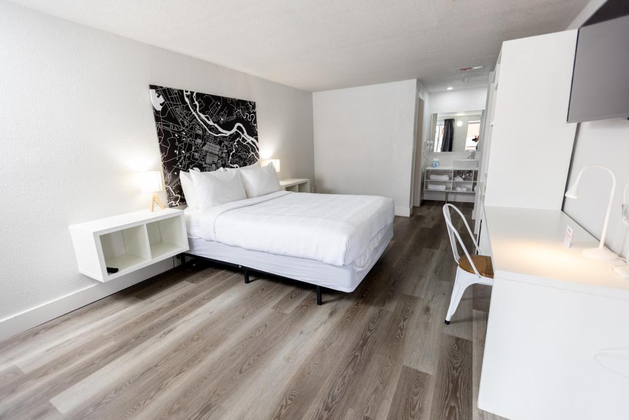 Golden Isles Inn & Suites 브런즈윅 외부 사진