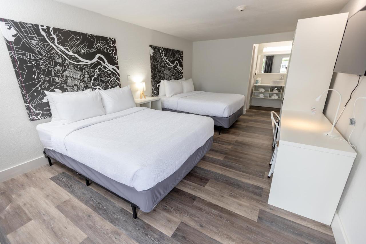 Golden Isles Inn & Suites 브런즈윅 외부 사진