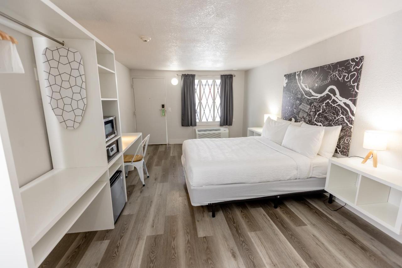 Golden Isles Inn & Suites 브런즈윅 외부 사진